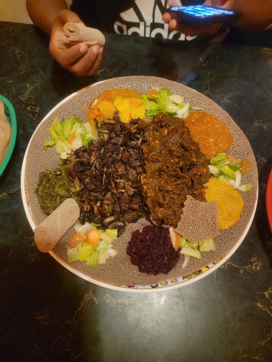 E'njoni Cafe-2